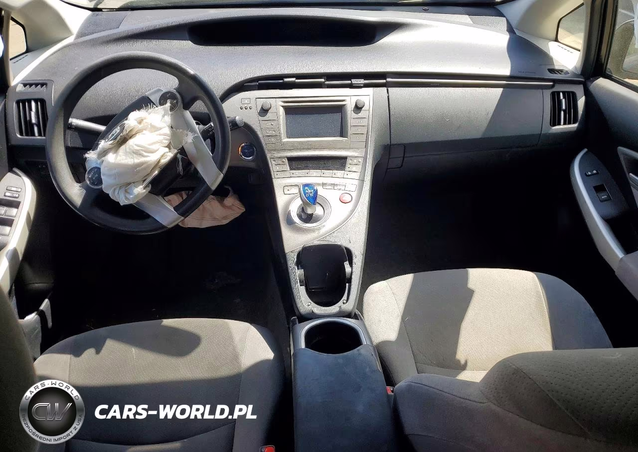 2014 Toyota Prius Two VIN:JTDKN3DU5E0358078 - 8