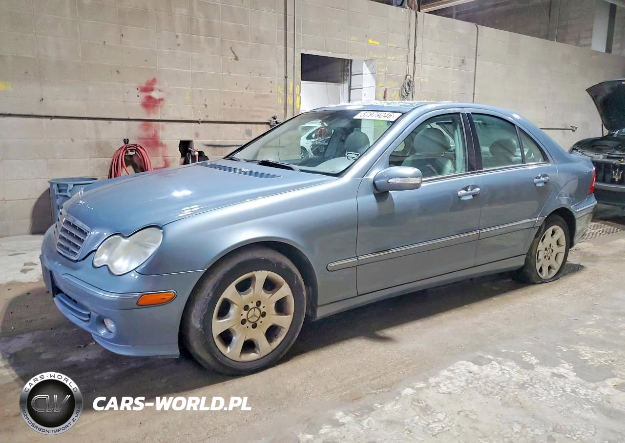 2005 Mercedes-Benz C240 Sport – zdjęcie 1 z 13