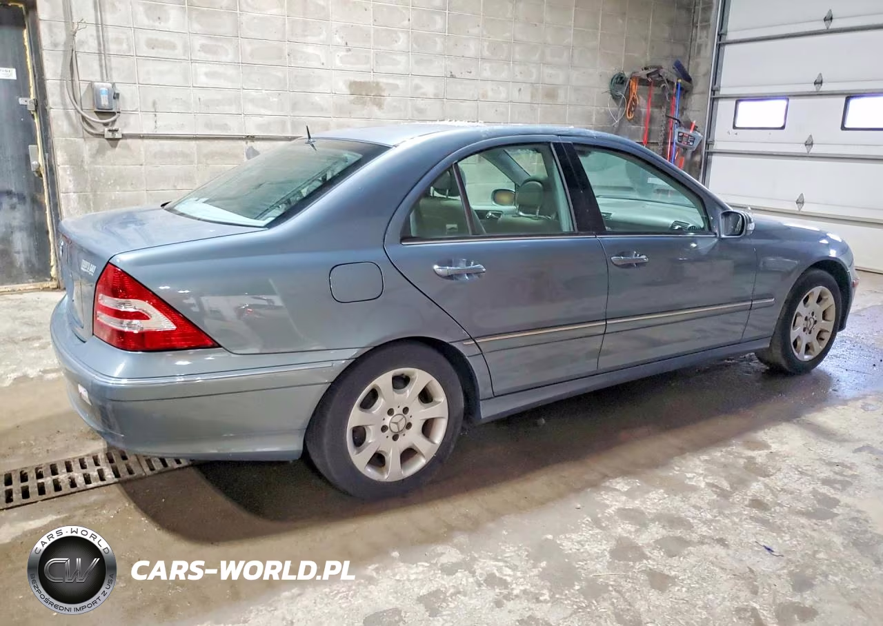 2005 Mercedes-Benz C240 Sport VIN:WDBRF61J35A652837 - 3