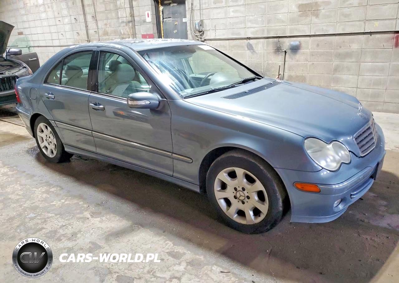 2005 Mercedes-Benz C240 Sport VIN:WDBRF61J35A652837 - 4