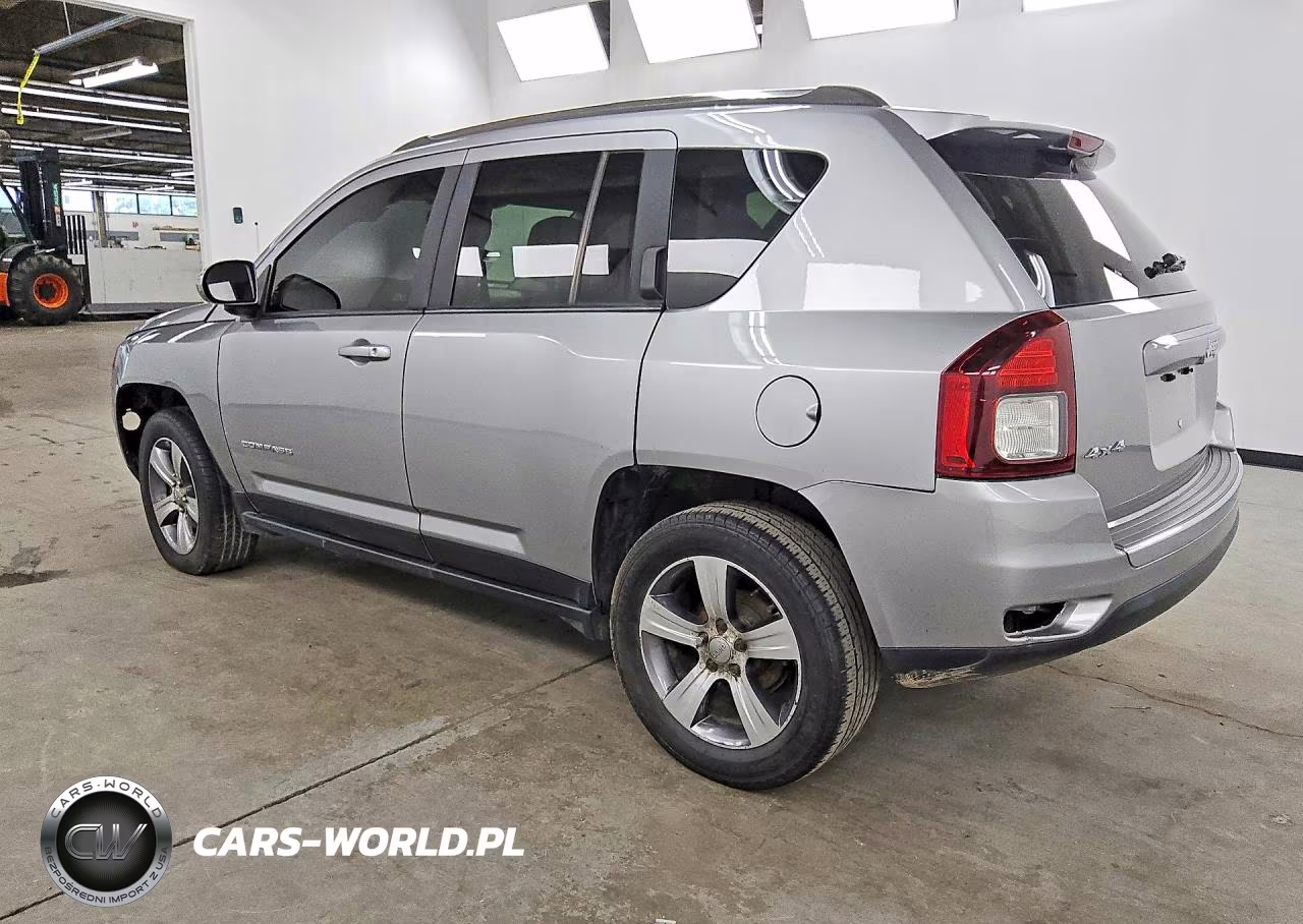 2016 Jeep Compass Latitude VIN:1C4NJDEB0GD674589 - 2