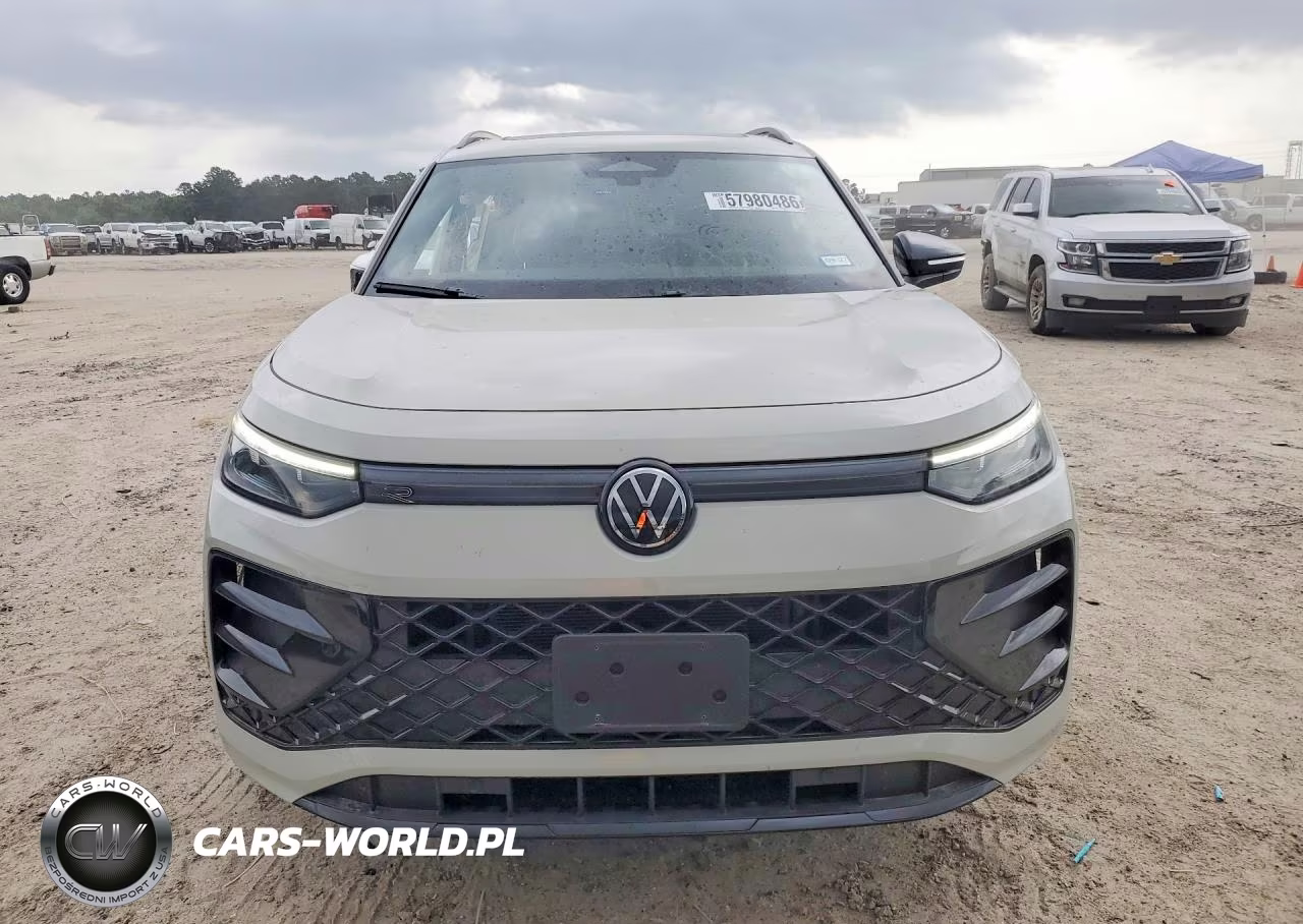 2025 Volkswagen Tiguan Se R-Line Black VIN:3VVHR7RM3SM061030 - 5