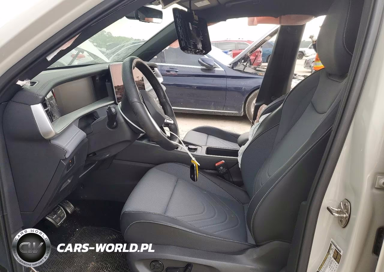 2025 Volkswagen Tiguan Se R-Line Black VIN:3VVHR7RM3SM061030 - 7