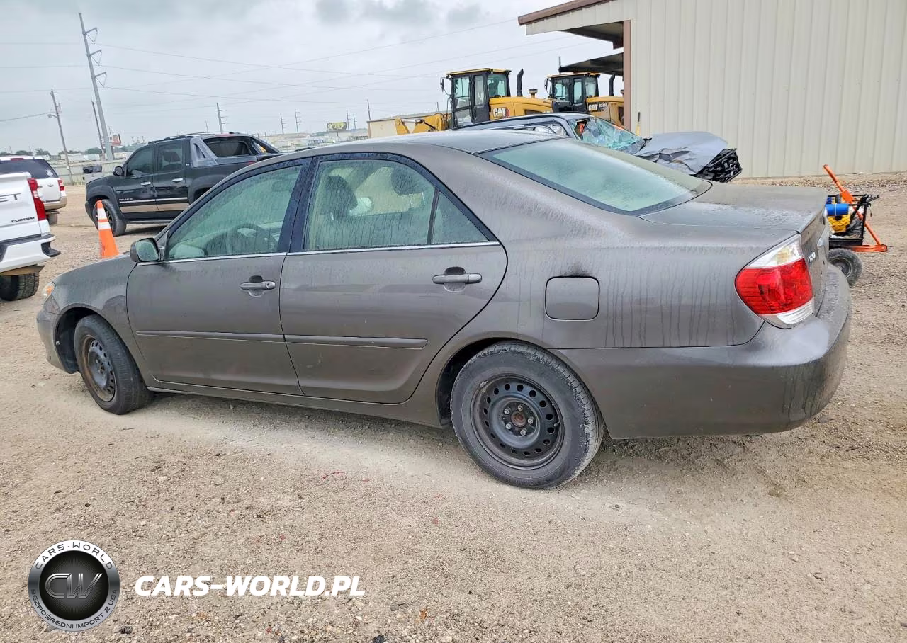 2005 Toyota Camry Le VIN:4T1BE32K65U639568 - 2