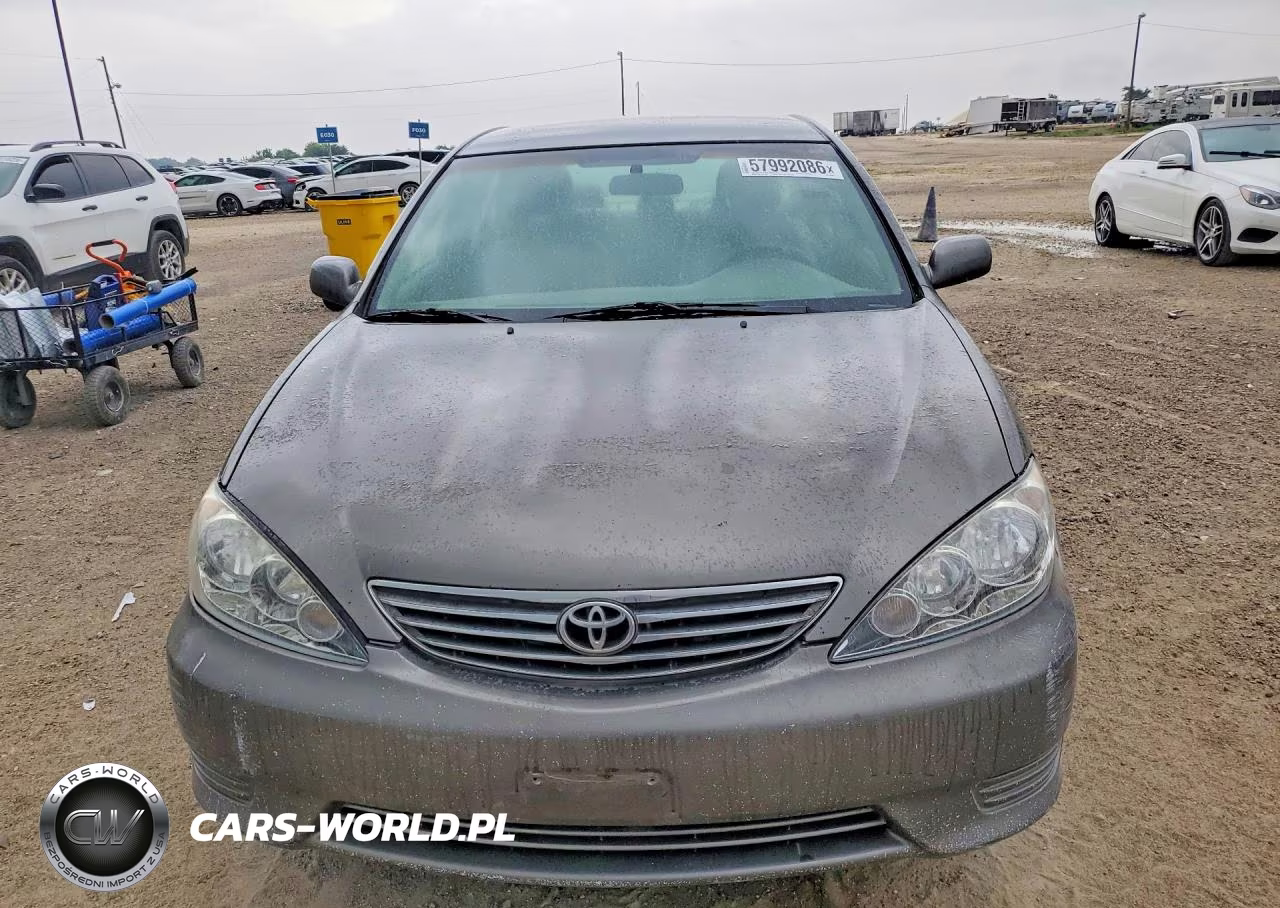 2005 Toyota Camry Le VIN:4T1BE32K65U639568 - 5