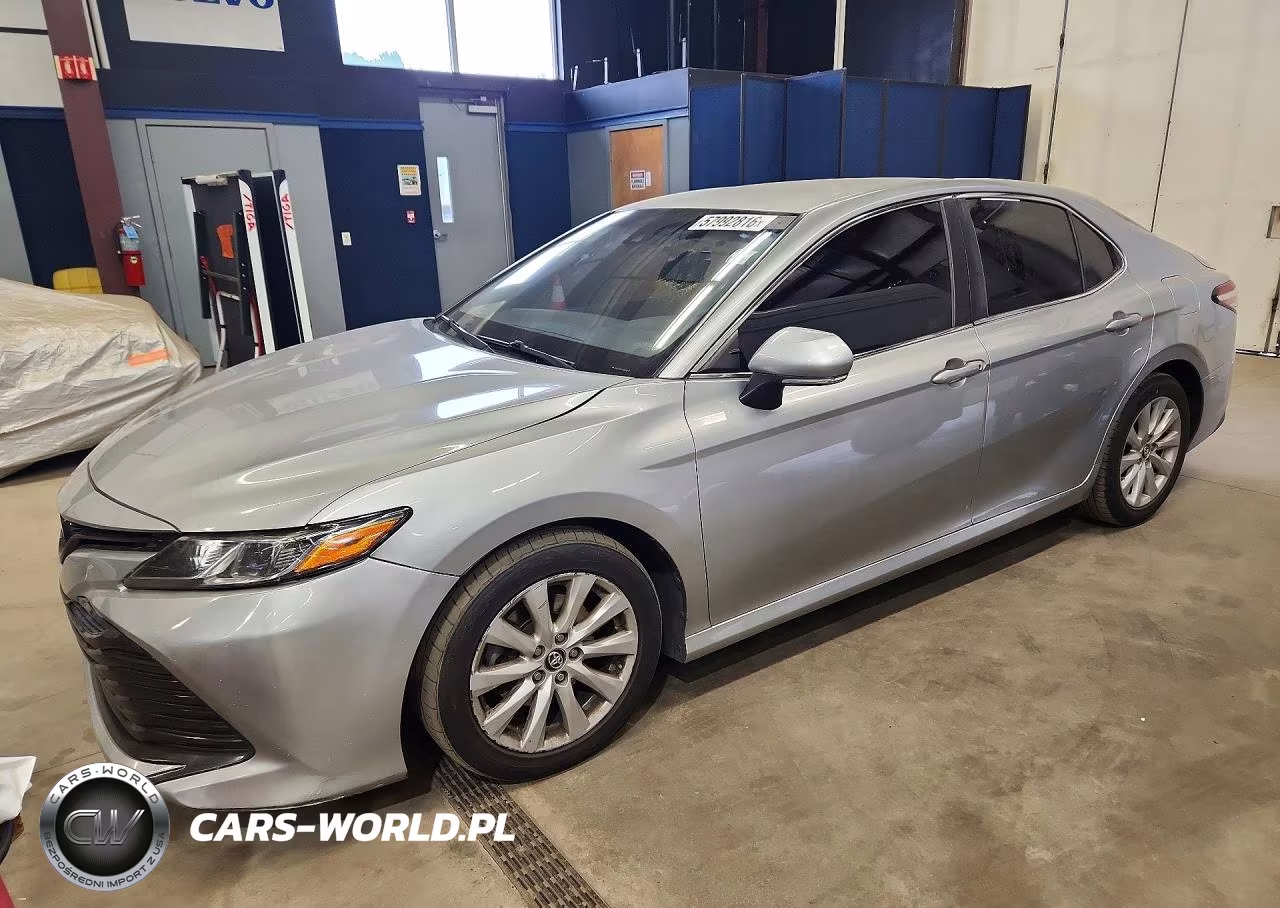 2018 Toyota Camry – zdjęcie 1 z 12