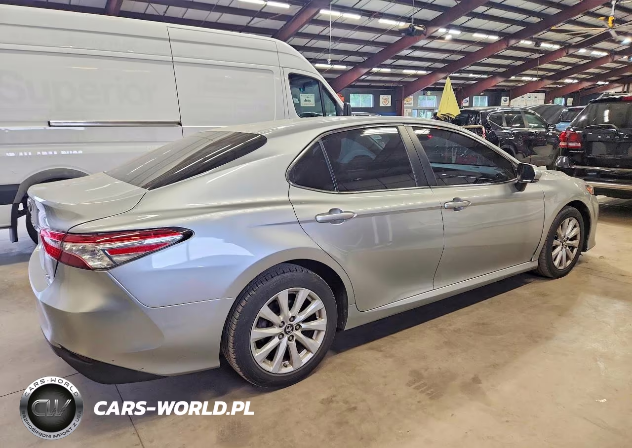 2018 Toyota Camry VIN:4T1B11HK2JU538447 - 3