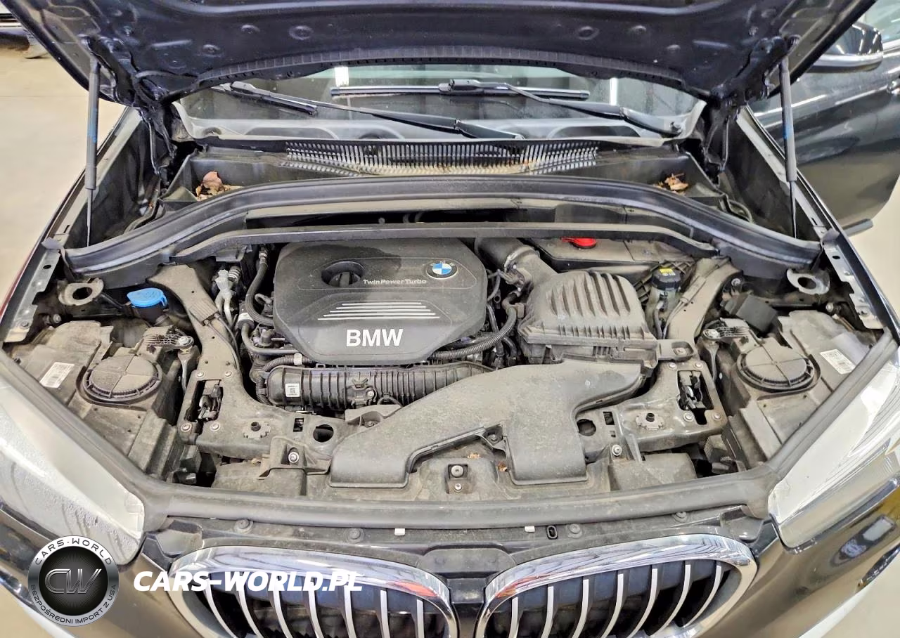 2018 BMW X1 xDrive28I VIN:WBXHT3C36J5K28366 - 11
