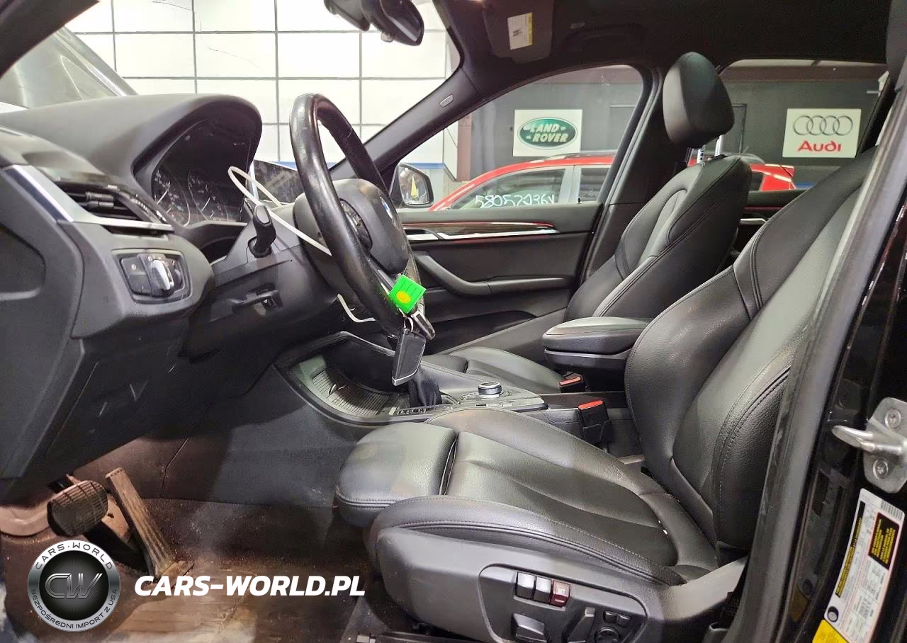 2018 BMW X1 xDrive28I VIN:WBXHT3C36J5K28366 - 7