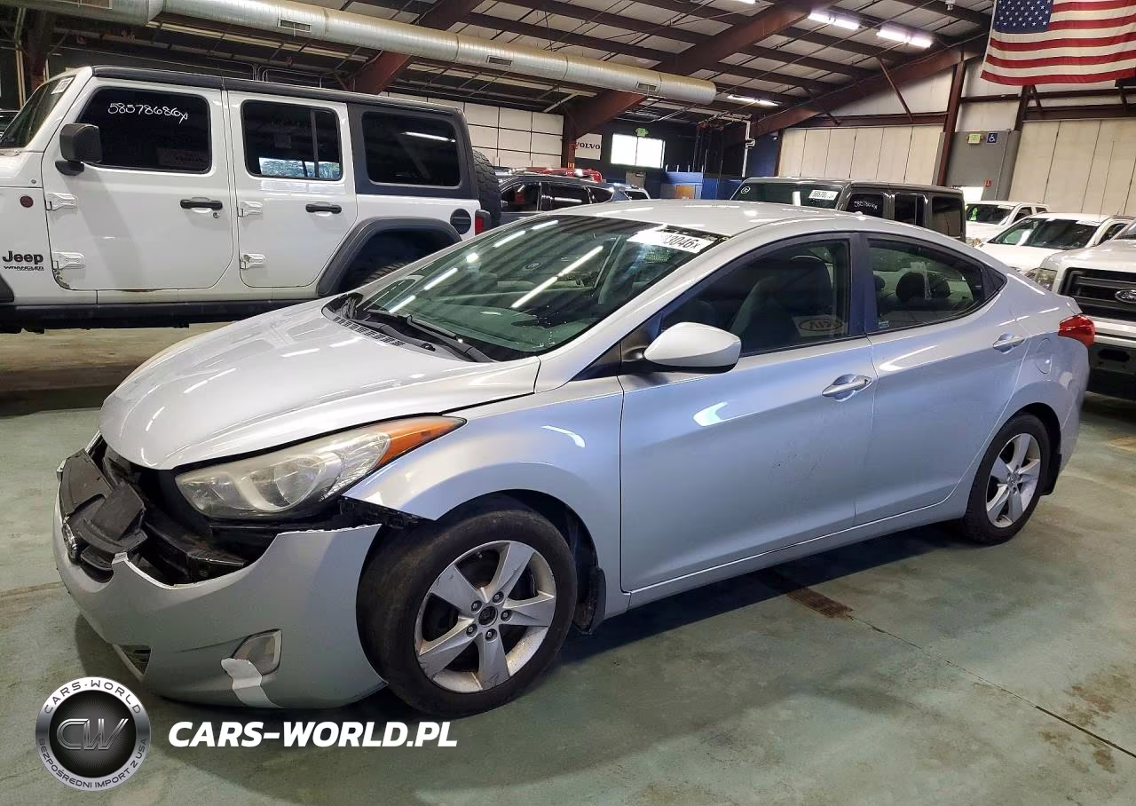 2013 Hyundai Elantra – zdjęcie 1 z 12