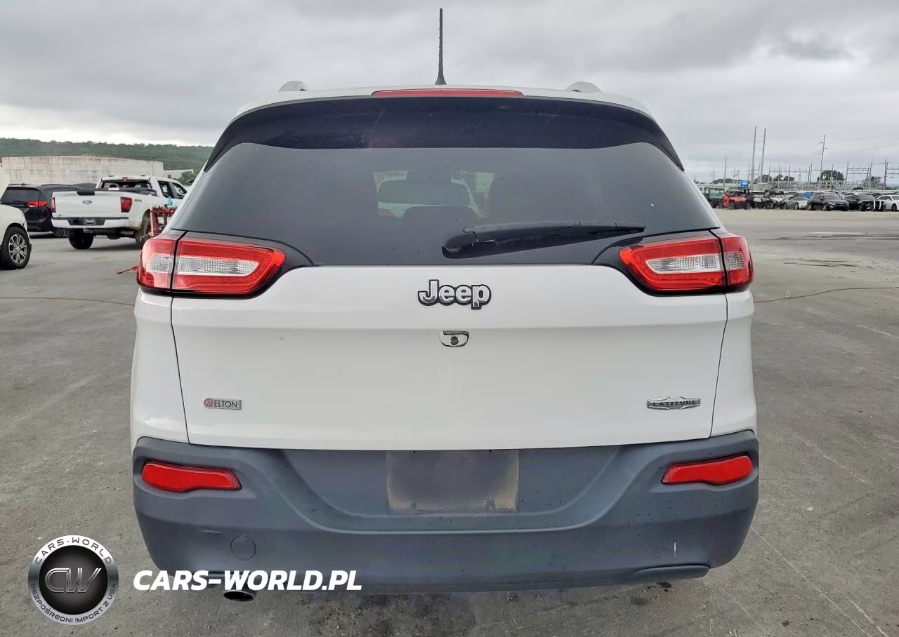 2018 Jeep Cherokee Latitude Plus VIN:1C4PJLLB5JD544420 - 6