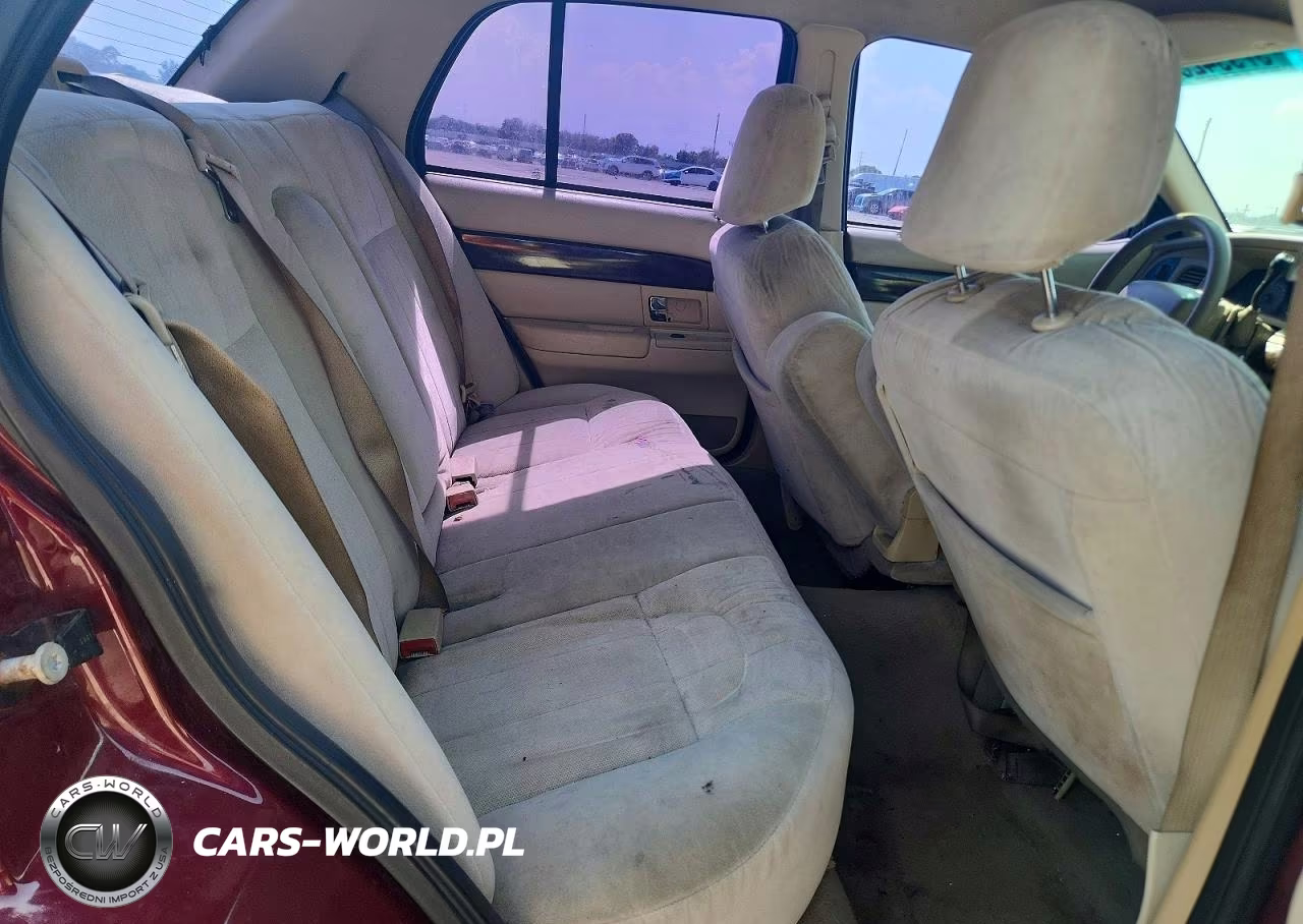 2007 Mercury Grand Marquis Gs VIN:2MEFM74V27X620484 - 10