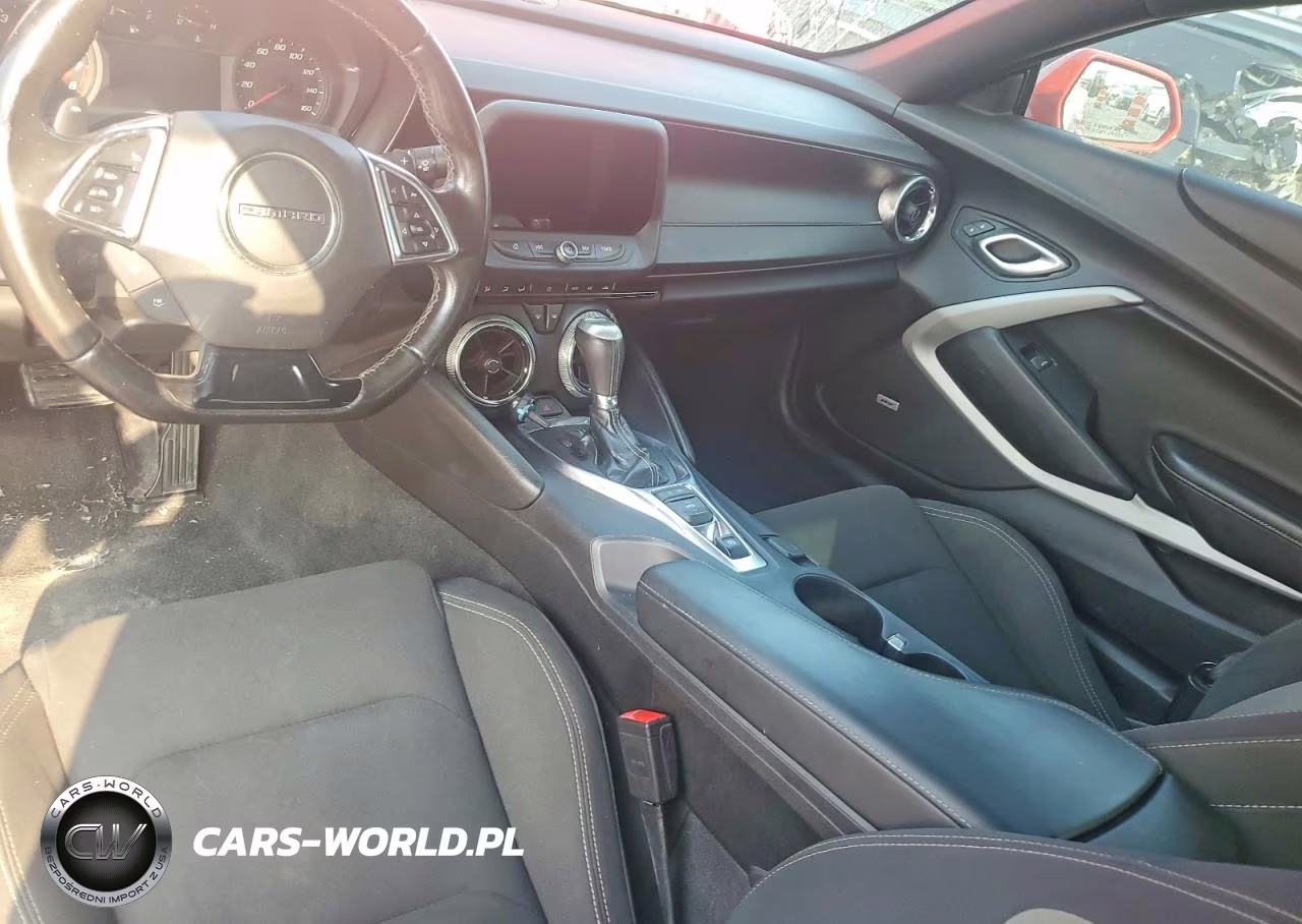 2018 Chevrolet Camaro Lt VIN:1G1FB1RS8J0147725 - 8