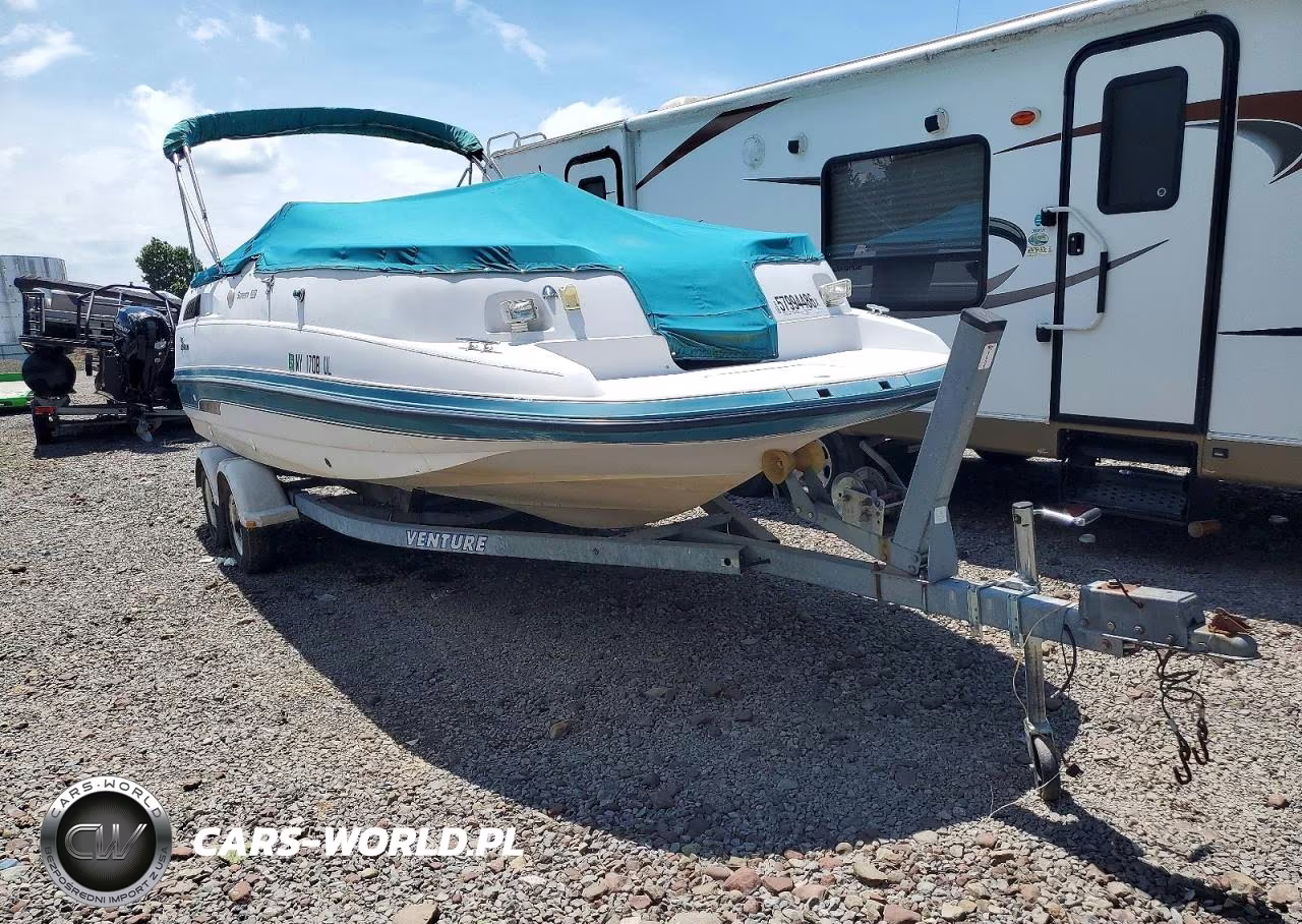 2000 Chaparral 22 Ft.