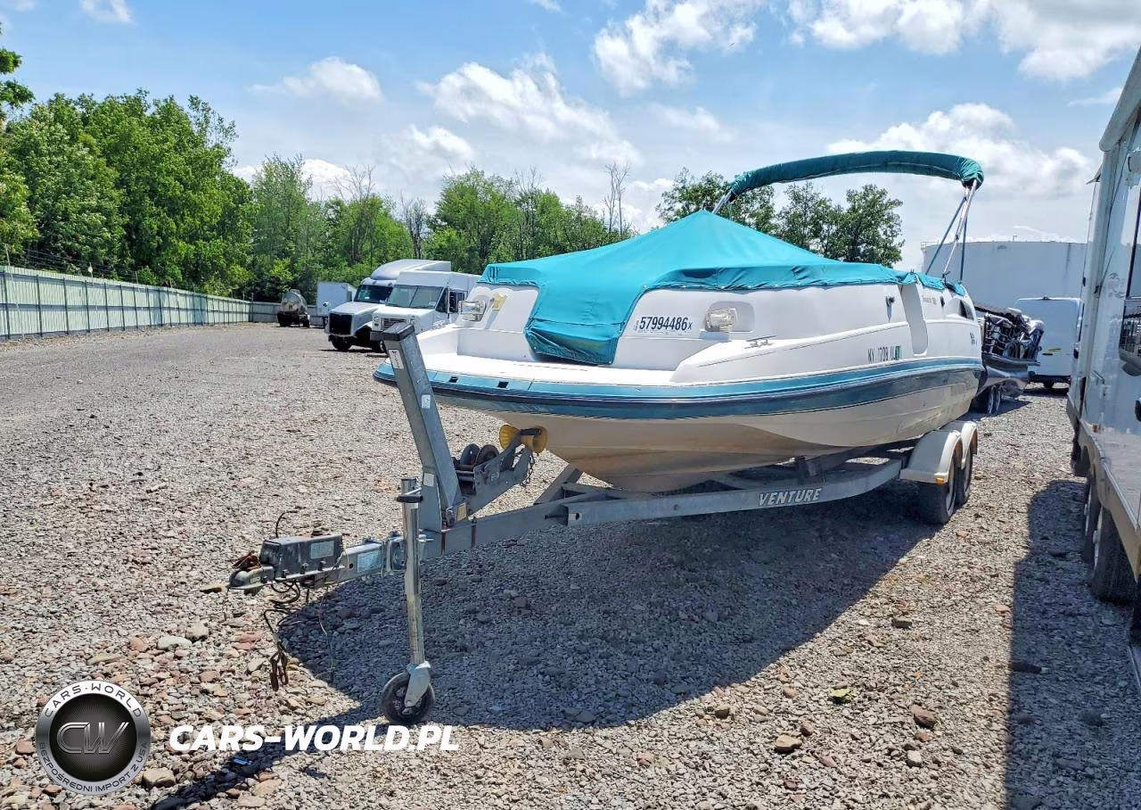 2000 Chaparral 22 Ft. VIN:FGBX0511C494 - 2