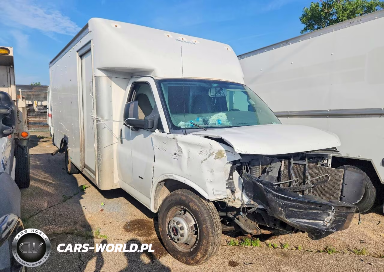2018 GMC Savana Delivery Truck VIN:7GZ37TCG9JN002890 - 4