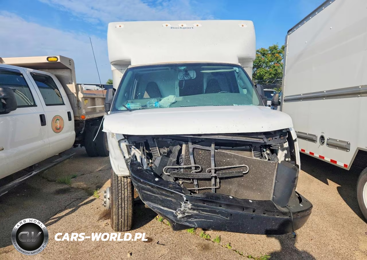2018 GMC Savana Delivery Truck VIN:7GZ37TCG9JN002890 - 5