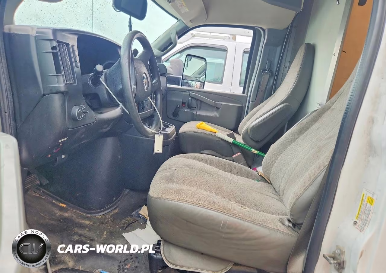 2018 GMC Savana Delivery Truck VIN:7GZ37TCG9JN002890 - 7