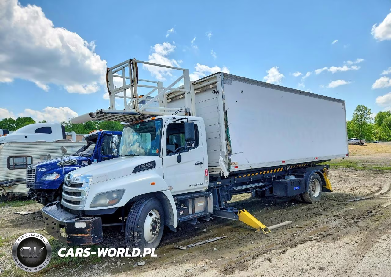 2018 Hino All Models - Trucks Refrigerated Box Truck – zdjęcie 1 z 13