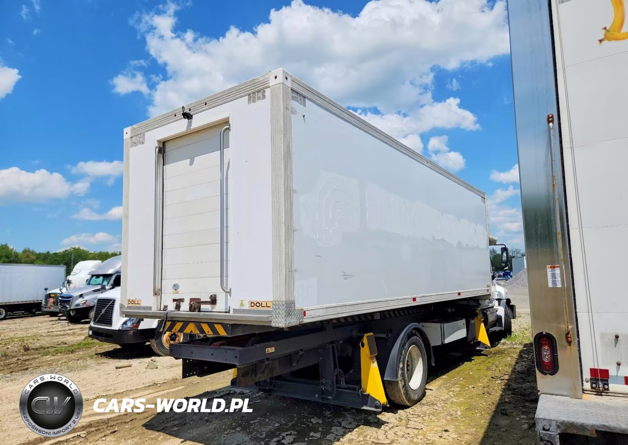 2018 Hino All Models - Trucks Refrigerated Box Truck VIN:5PVNV8JT0J4S54851 - 3