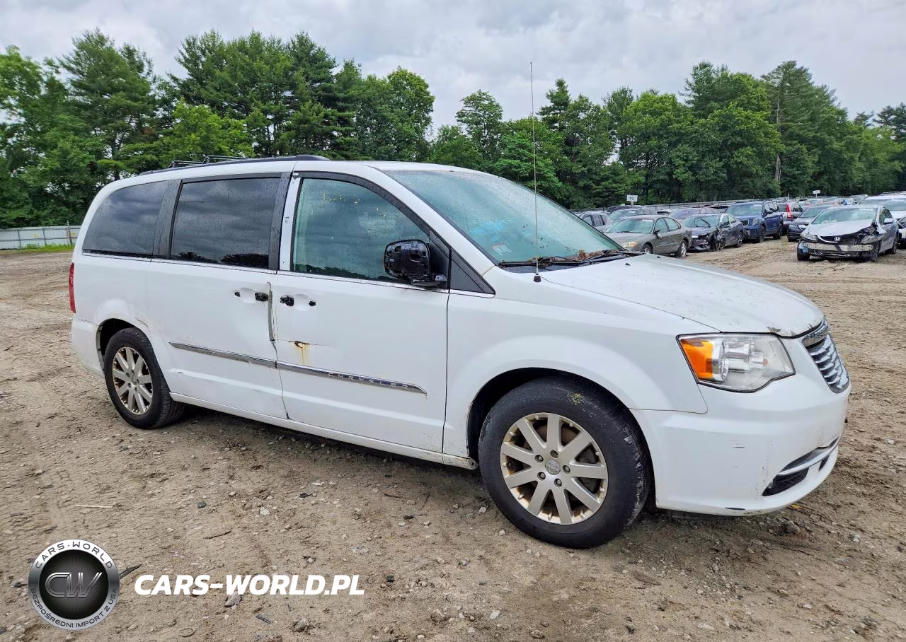 2016 Chrysler Town & Country Touring VIN:2C4RC1BG0GR223265 - 4