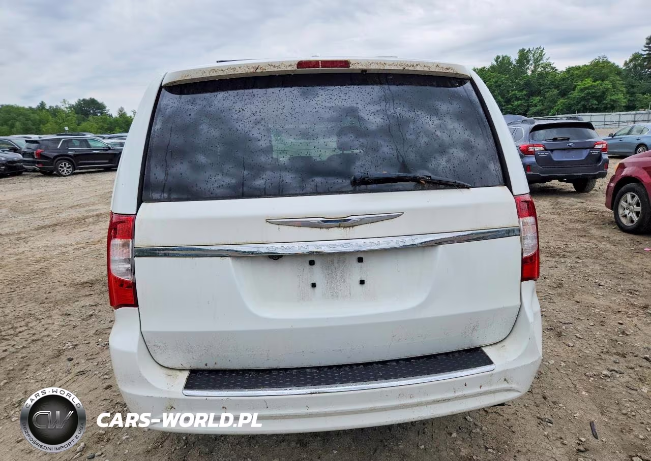 2016 Chrysler Town & Country Touring VIN:2C4RC1BG0GR223265 - 6