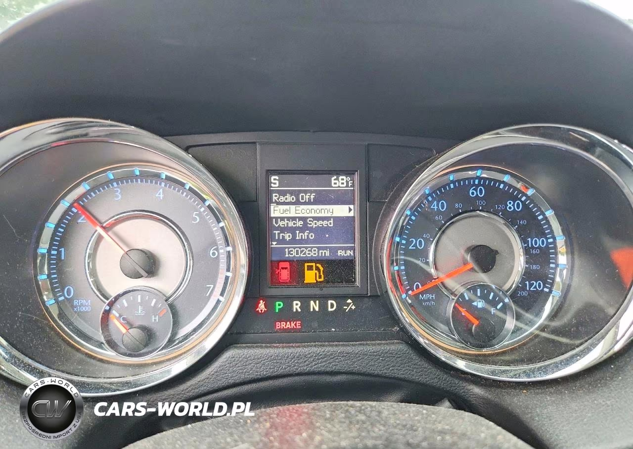 2016 Chrysler Town & Country Touring VIN:2C4RC1BG0GR223265 - 9
