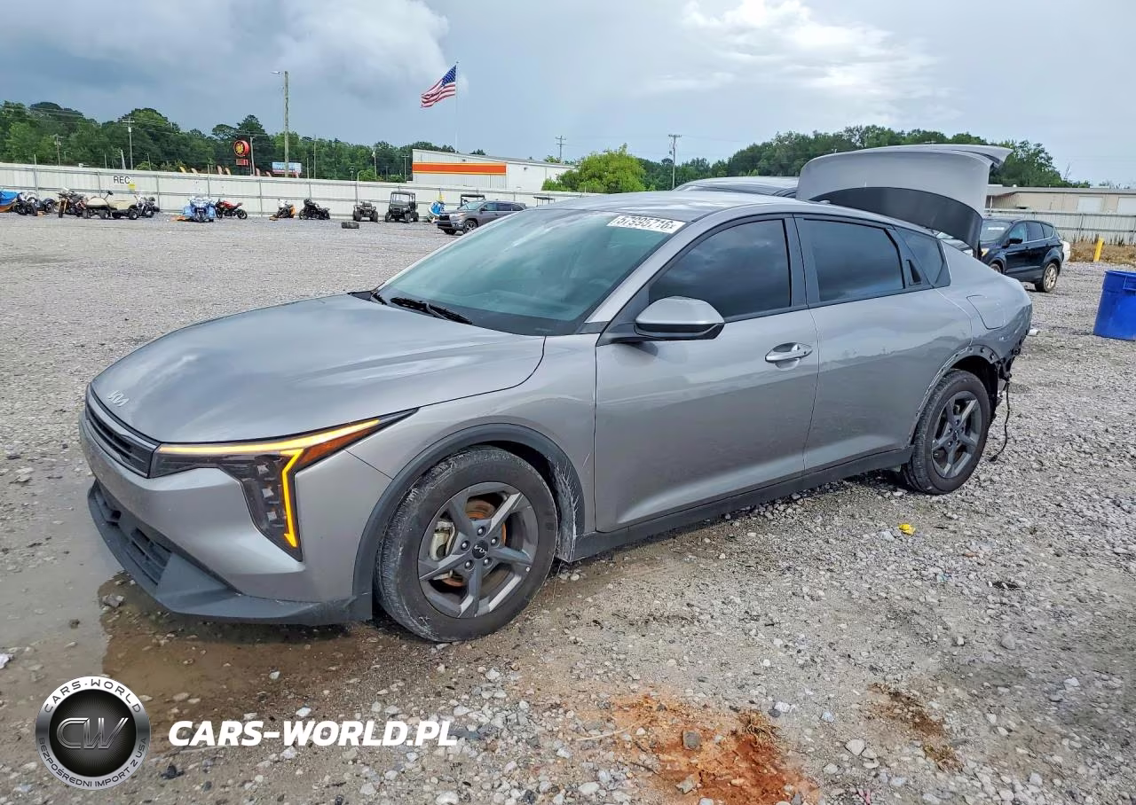 2025 Kia K4 Lxs – zdjęcie 1 z 12