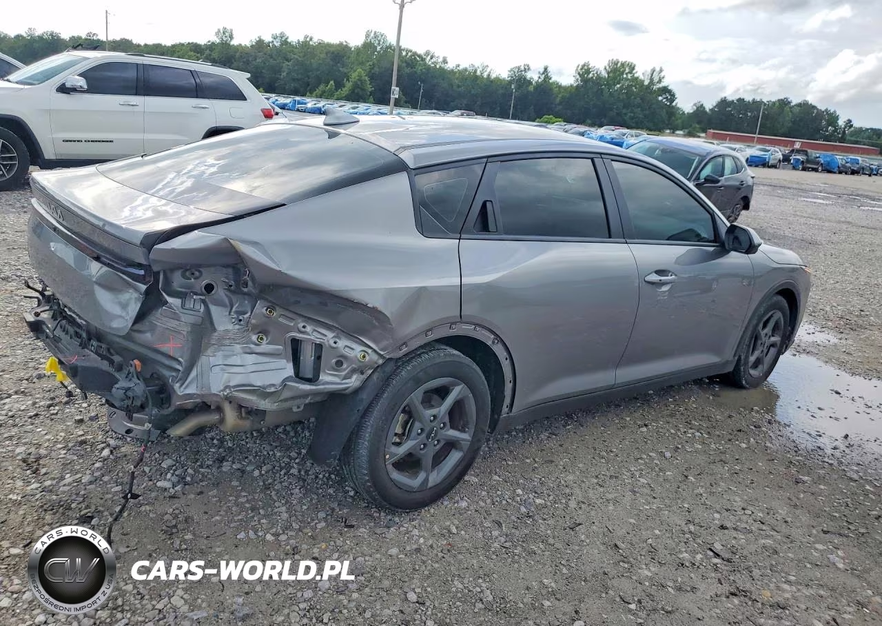 2025 Kia K4 Lxs VIN:3KPFT4DE4SE028618 - 3