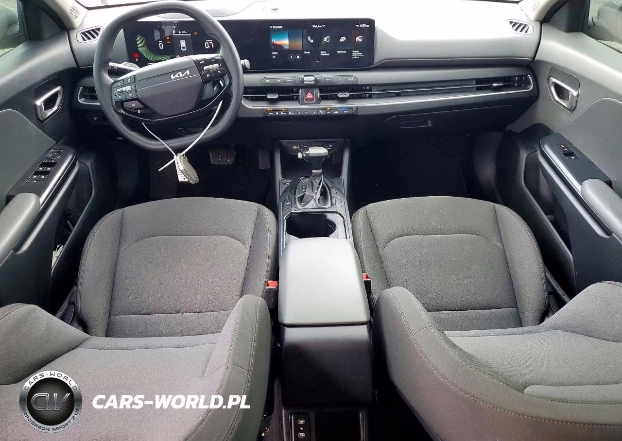 2025 Kia K4 Lxs VIN:3KPFT4DE4SE028618 - 8