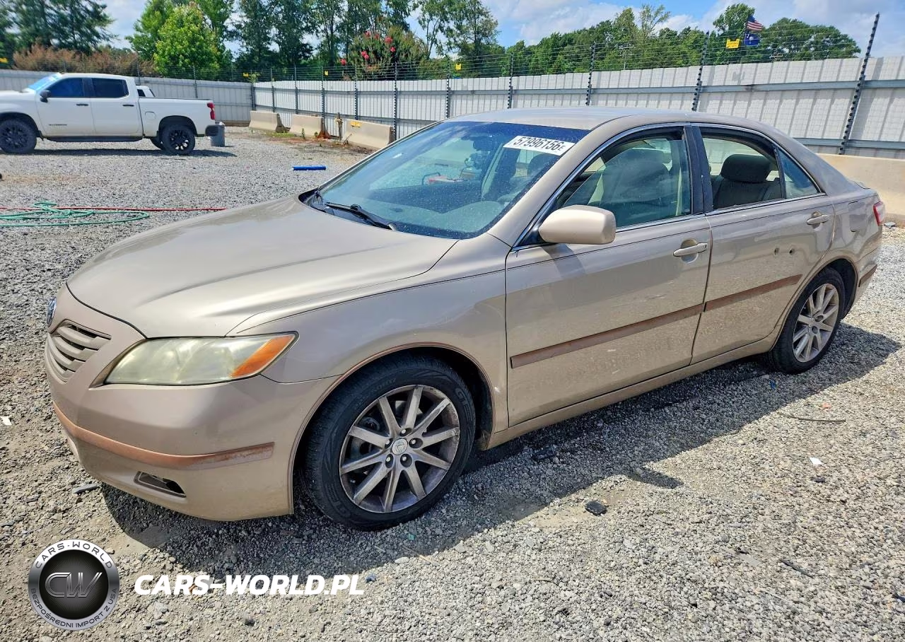 2009 Toyota Camry Le – zdjęcie 1 z 12