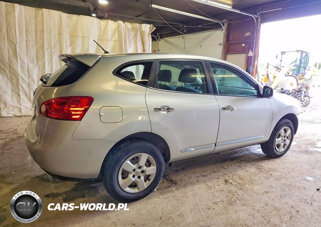 2013 Nissan Rogue S VIN:JN8AS5MV5DW641623 - 3