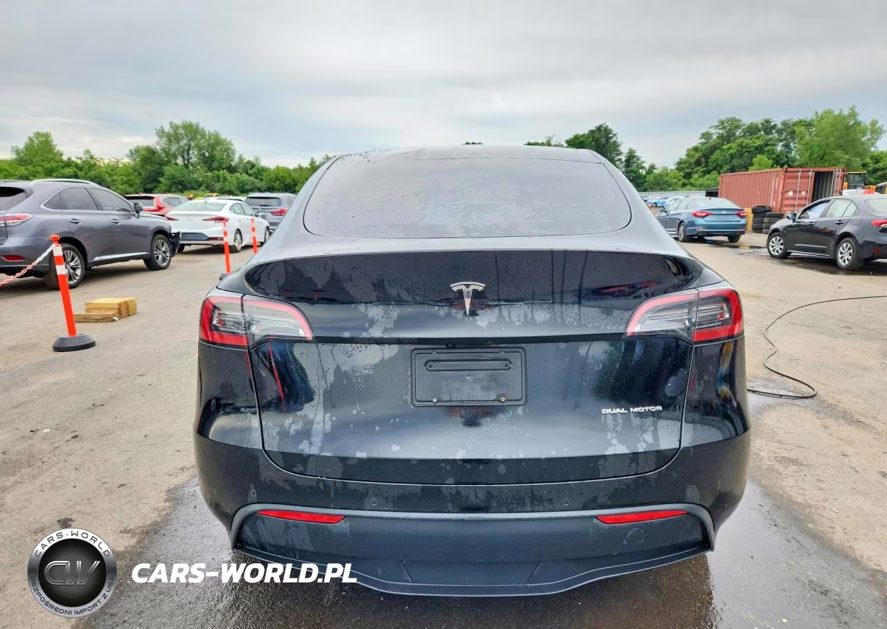 2022 Tesla Model Y VIN:7SAYGDEE4NA017306 - 6