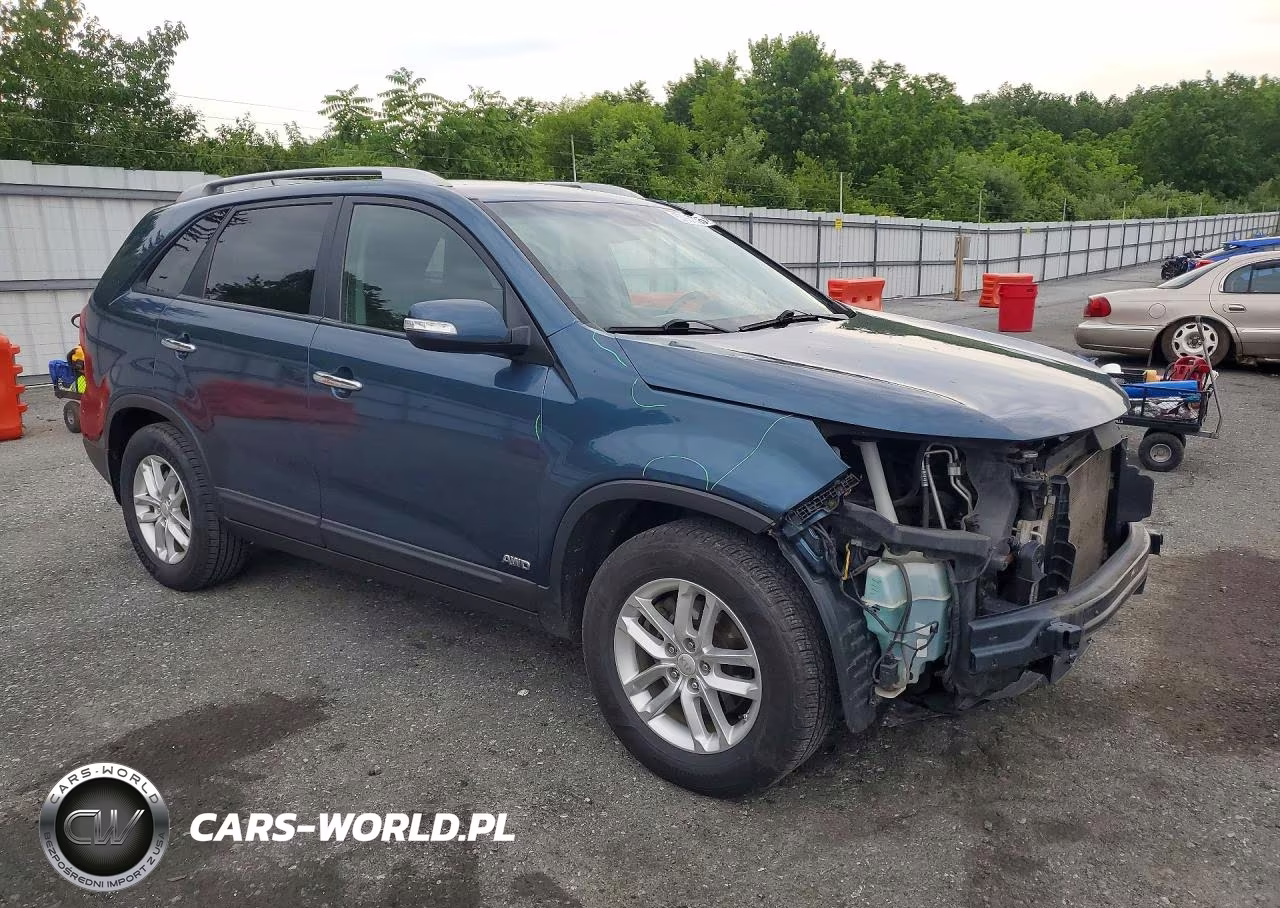2014 Kia Sorento Lx VIN:5XYKTCA63EG472618 - 4