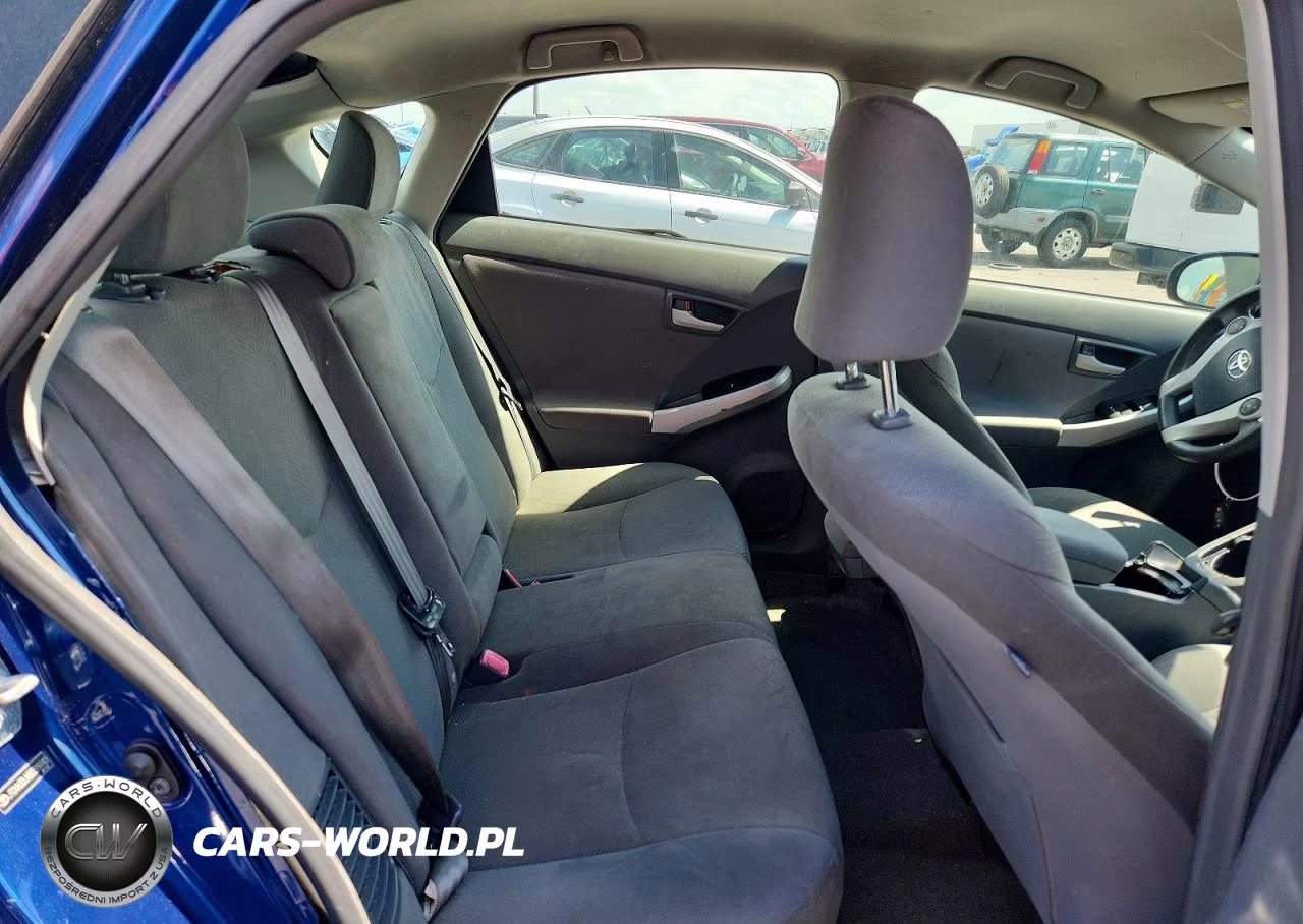 2011 Toyota Prius Two VIN:JTDKN3DUXB0319742 - 10