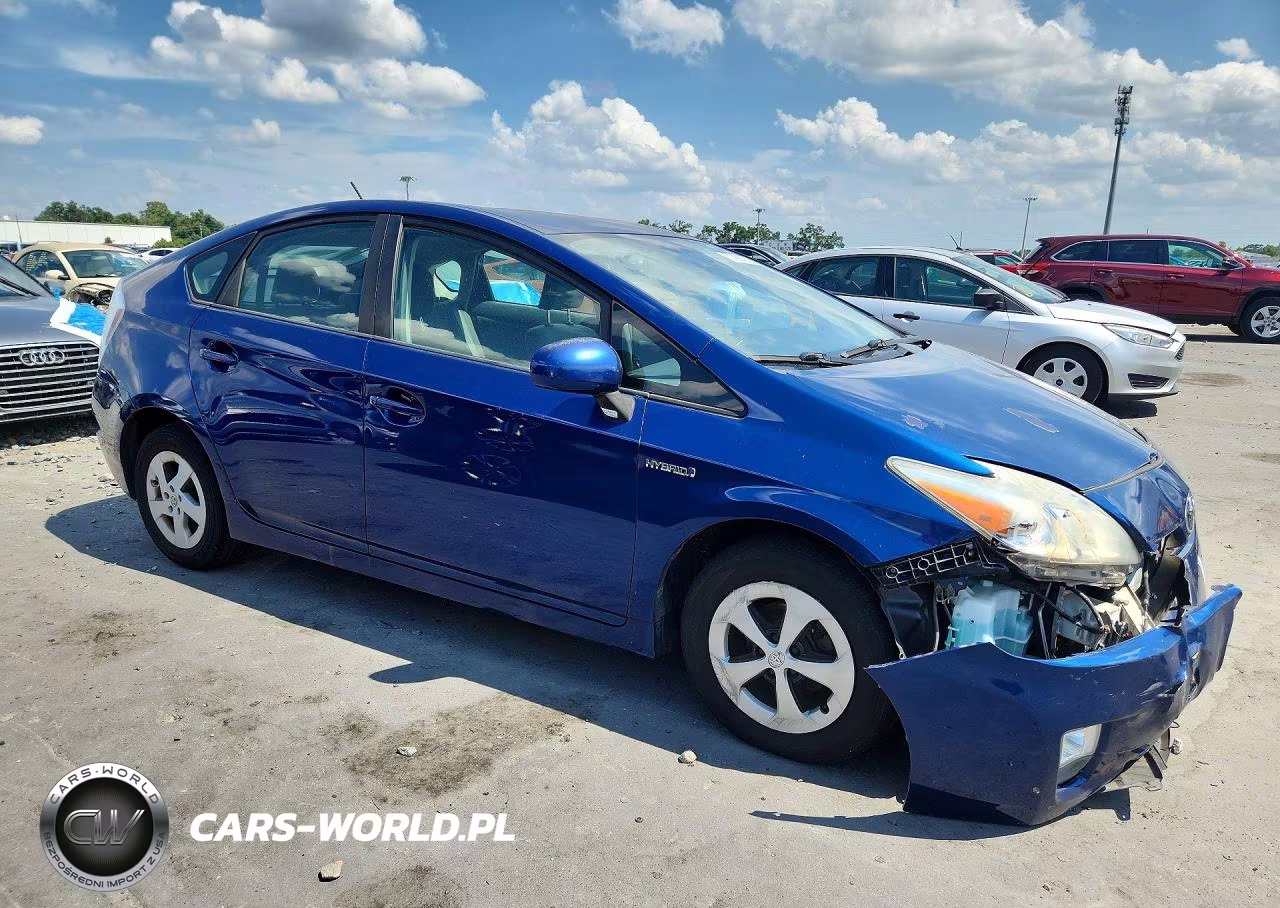 2011 Toyota Prius Two VIN:JTDKN3DUXB0319742 - 4