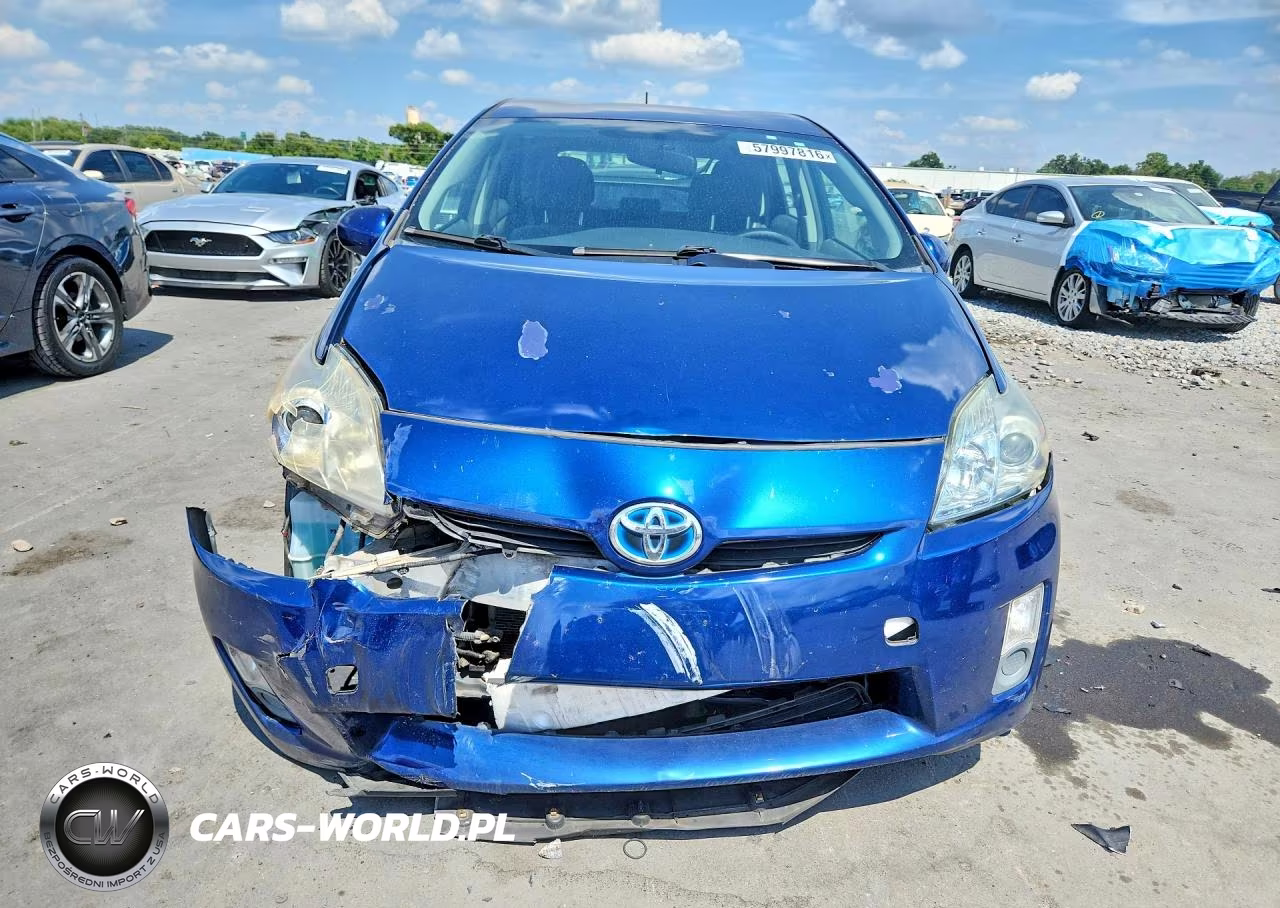2011 Toyota Prius Two VIN:JTDKN3DUXB0319742 - 5