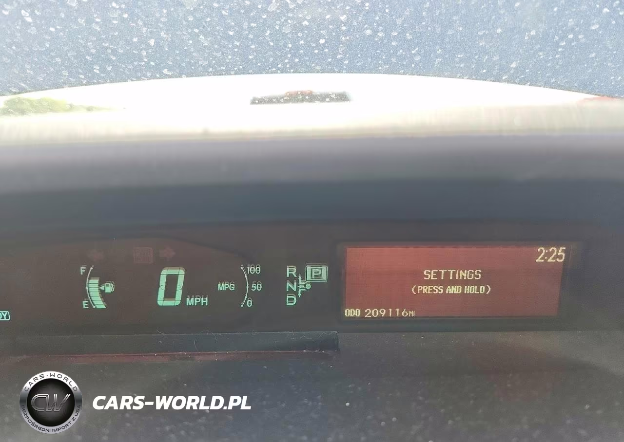 2011 Toyota Prius Two VIN:JTDKN3DUXB0319742 - 9