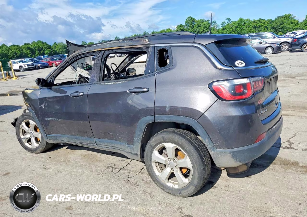2019 Jeep Compass Latitude VIN:3C4NJDBB8KT696301 - 2