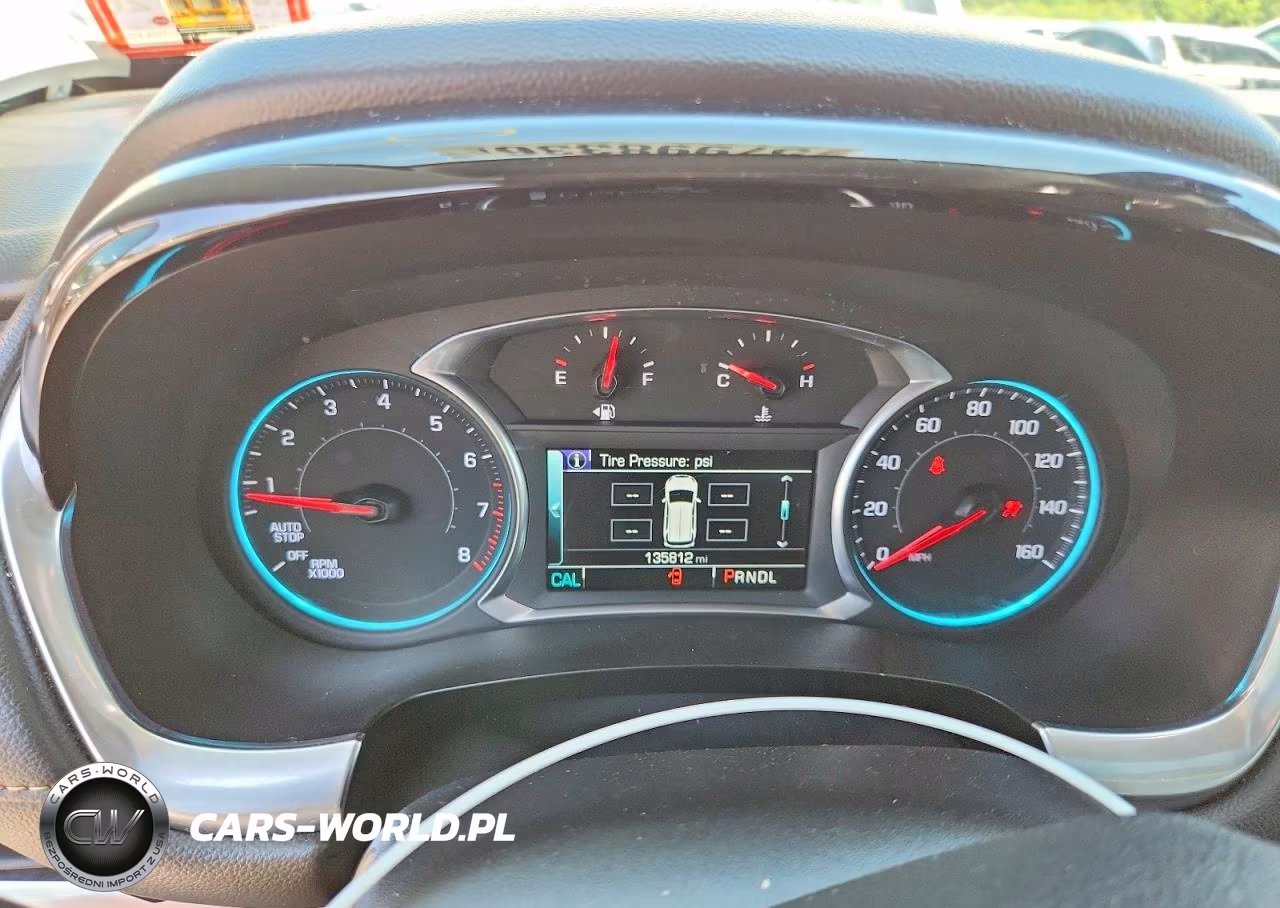 2018 Chevrolet Traverse Lt VIN:1GNEVHKW7JJ129556 - 9