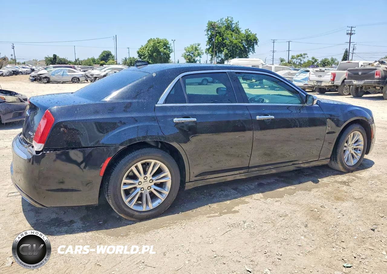 2016 Chrysler 300C VIN:2C3CCAEG3GH151957 - 3