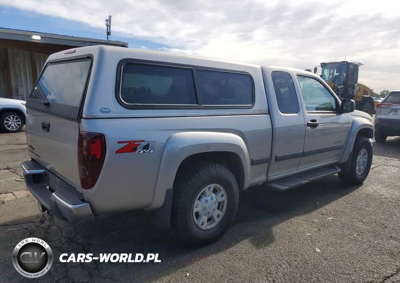 2004 Chevrolet Colorado VIN:1GCDT196548122379 - 3