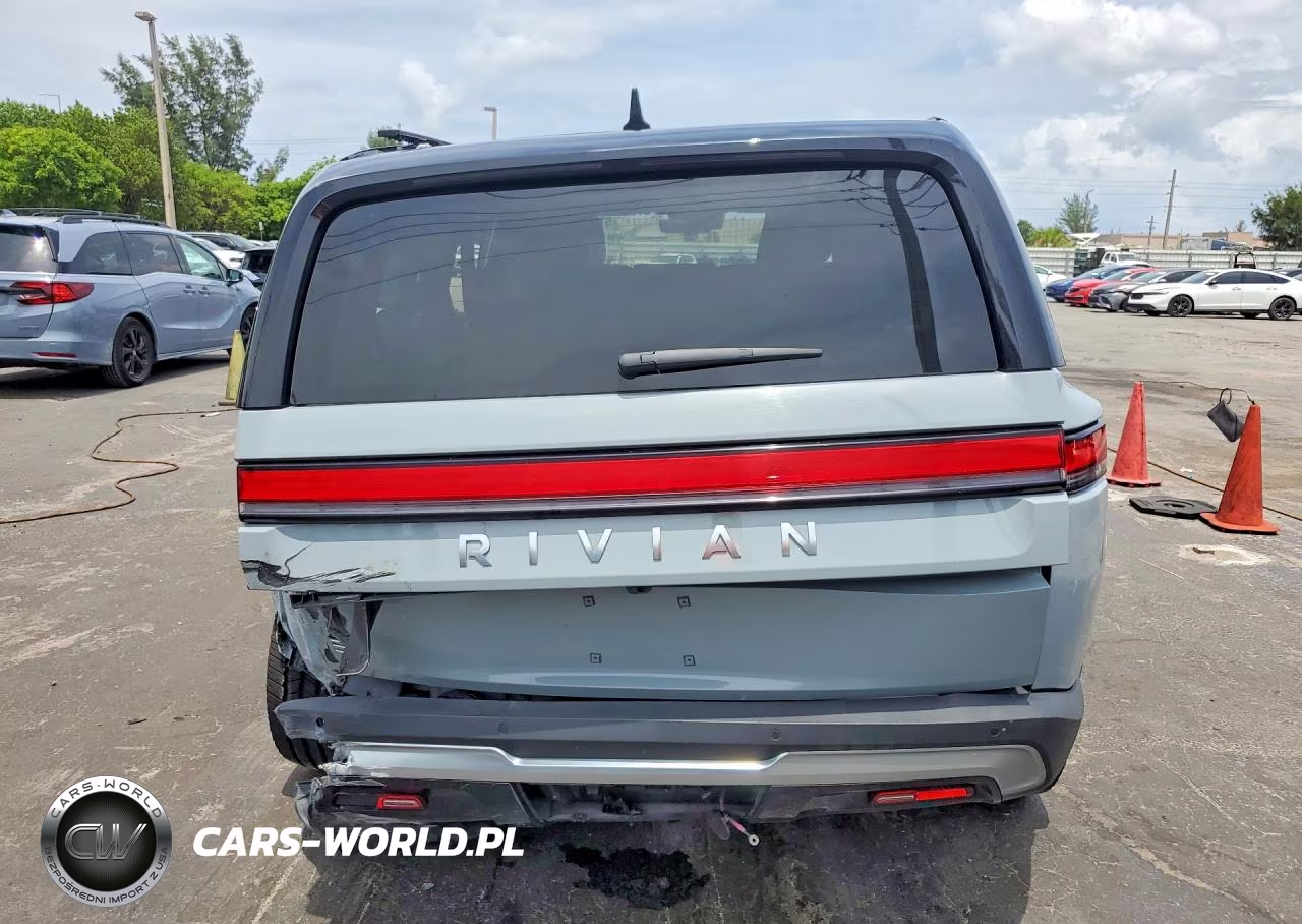 2025 Rivian R1S Adventure Dual Motor Large Pack-Adventure Dual Motor Max Pack VIN:7PDSGBBA9SN054322 - 6