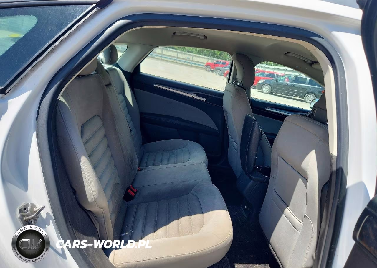 2014 Ford Fusion S VIN:3FA6P0G78ER307891 - 10