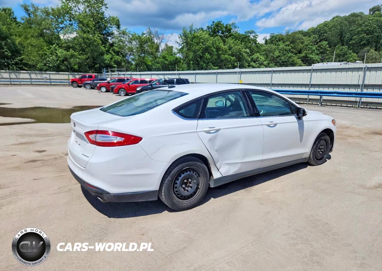 2014 Ford Fusion S VIN:3FA6P0G78ER307891 - 3