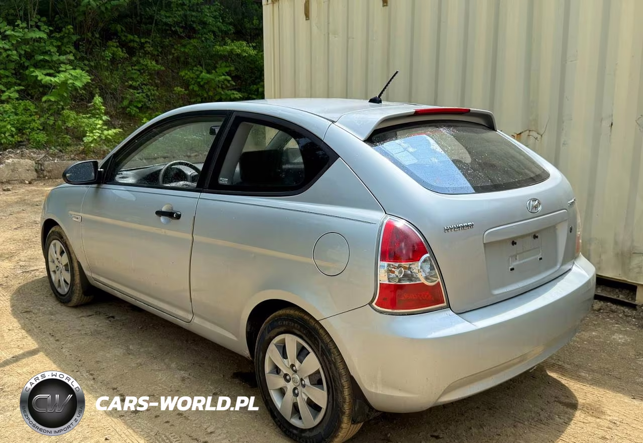 2008 Hyundai Accent Gs VIN:KMHCM36C48U060075 - 3