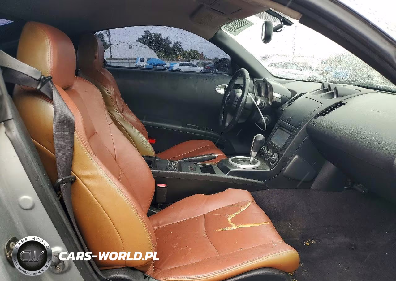 2005 Nissan 350Z Coupe VIN:JN1AZ34D45M607921 - 10