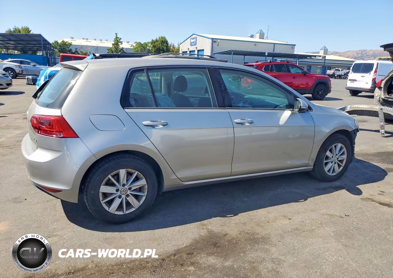 2017 Volkswagen Golf S VIN:3VW217AU3HM025318 - 3