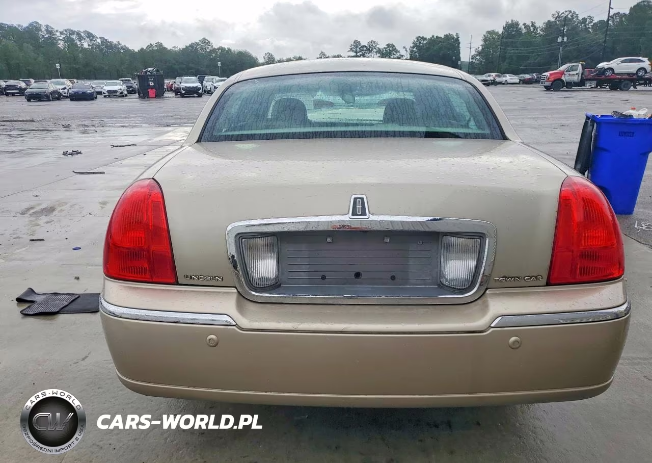 2004 Lincoln Town Car Executive-Signature VIN:1LNHM81WX4Y639451 - 6