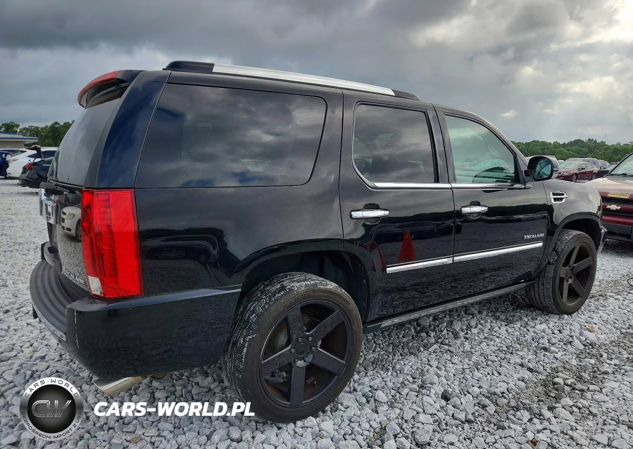 2012 Cadillac Escalade Luxury VIN:1GYS3BEF2CR153224 - 3